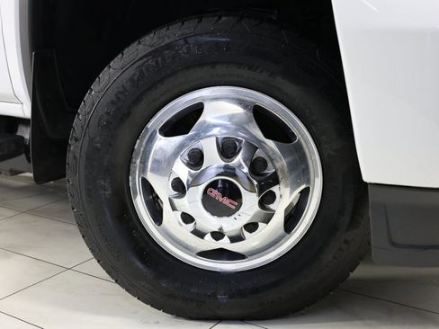 Used 2019 GMC Sierra 3500 Denali w/ Duramax Plus Package image 14