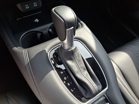 Used 2026 Honda HR-V EX-L image 15