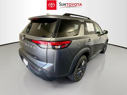 Used 2023 Nissan Pathfinder SV