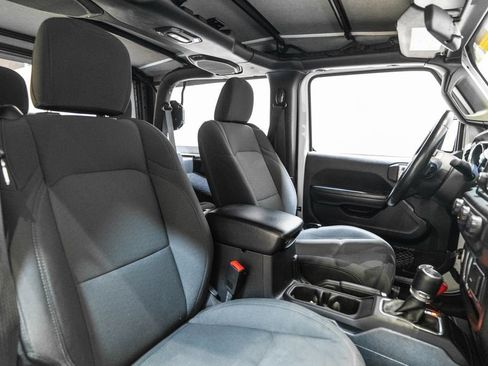 Used 2019 Jeep Wrangler Sport AWD/4WD image 14
