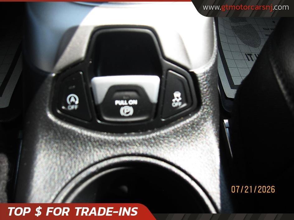 Used 2017 Jeep Compass Latitude w/ Popular Equipment Group AWD/4WD image 32