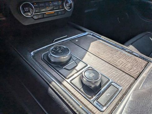 Used 2020 Ford Expedition Max Limited w/ Equipment Group 301A image 11