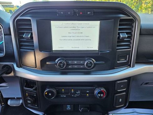 Used 2022 Ford F150 XLT image 22