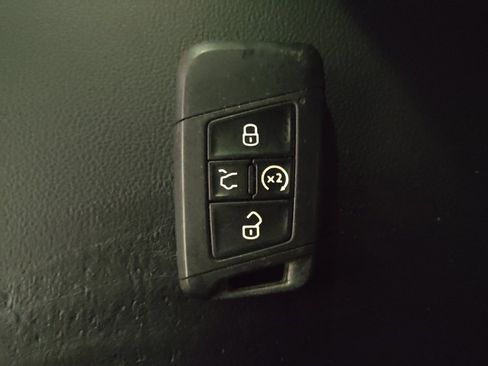 Used 2021 Volkswagen Jetta R-Line w/ R-Line Cold Weather Package FWD image 32