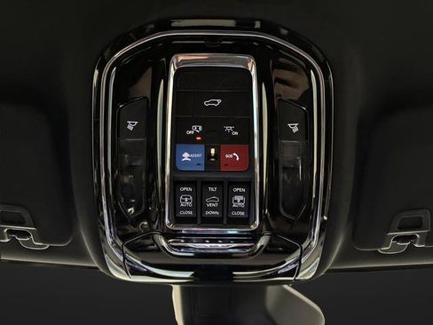 Used 2024 Jeep Grand Cherokee L Summit w/ Advanced Protech Group IV image 27