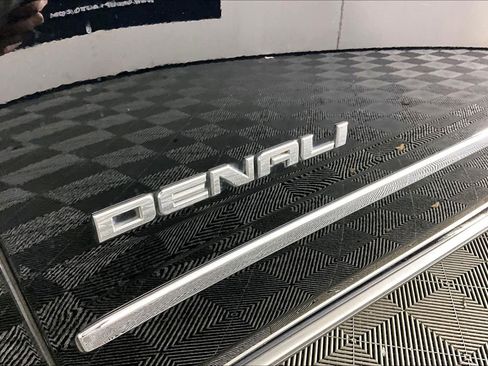 Used 2016 GMC Yukon Denali w/ Open Road Package image 10