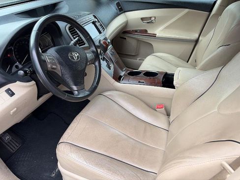 Used 2011 Toyota Venza AWD image 10