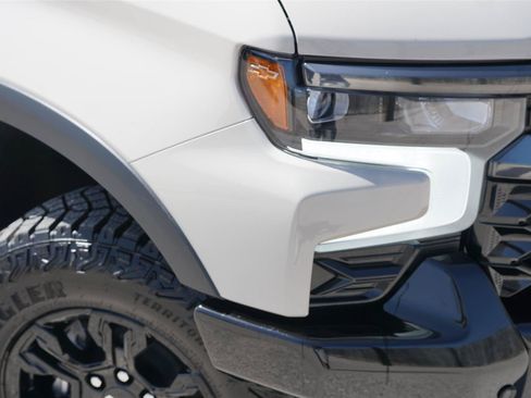 Used 2026 Chevrolet Silverado 1500 ZR2 AWD/4WD image 3