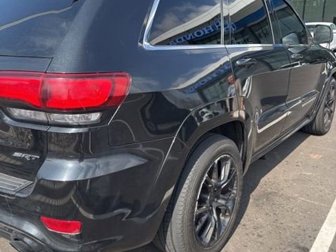 Used 2015 Jeep Grand Cherokee SRT image 3