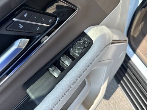 New 2026 GMC Yukon XL Denali w/ Denali Reserve Package AWD/4WD image 11