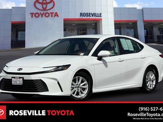 Used 2025 Toyota Camry LE w/ Convenience Package FWD video 1