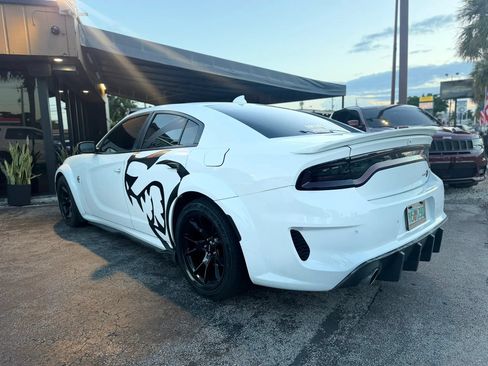 Used 2022 Dodge Charger SRT Hellcat RWD image 6