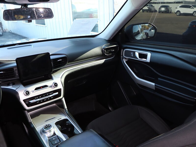 Used 2021 Ford Explorer XLT AWD/4WD image 20