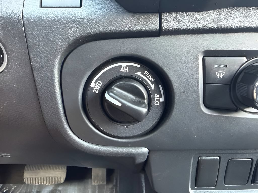 Used 2025 Nissan Frontier PRO-4X w/ Interior Protection Package AWD/4WD image 19
