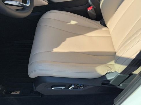 Used 2026 Acura MDX SH-AWD image 12