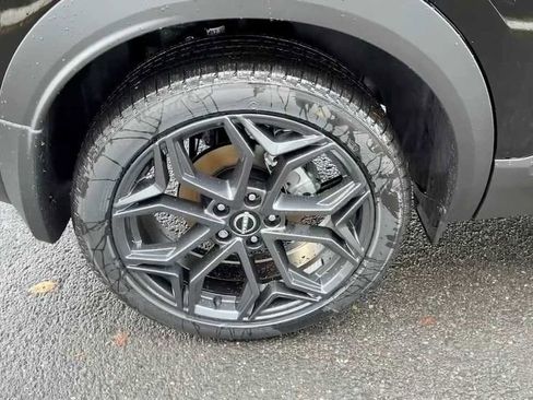 New 2026 Nissan Kicks SR w/ SR Premium Package image 8