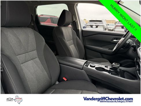 Used 2025 Nissan Rogue SV AWD/4WD image 24