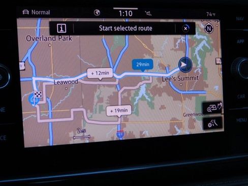 Used 2024 Volkswagen Taos SEL image 25