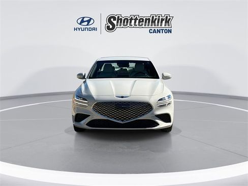 Used 2025 Genesis G70 2.5T image 3