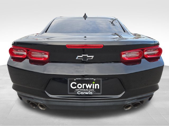 Used 2021 Chevrolet Camaro LT RWD image 11