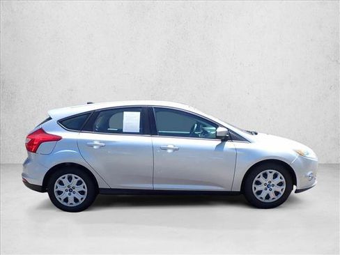Used 2012 Ford Focus SE FWD image 5