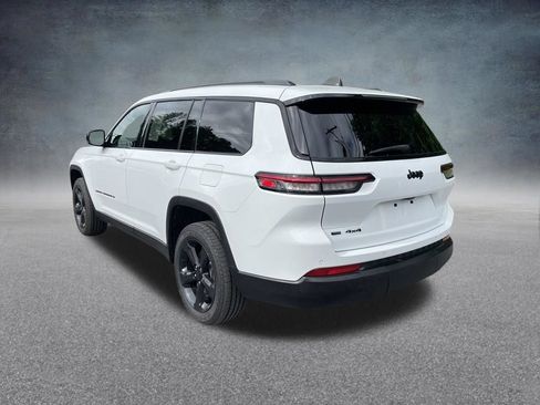 Used 2023 Jeep Grand Cherokee L Laredo AWD/4WD image 6