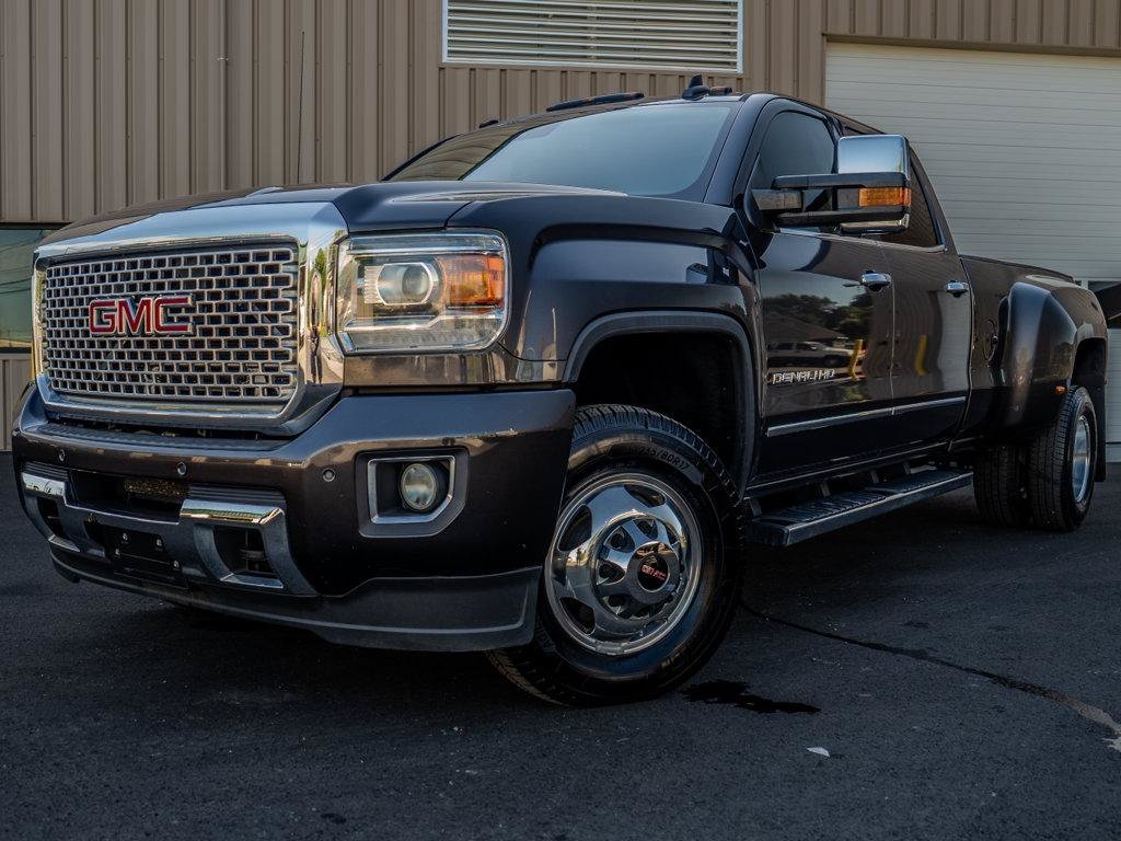 Used 2016 GMC Sierra 3500 Denali w/ Duramax Plus Package AWD/4WD image 6