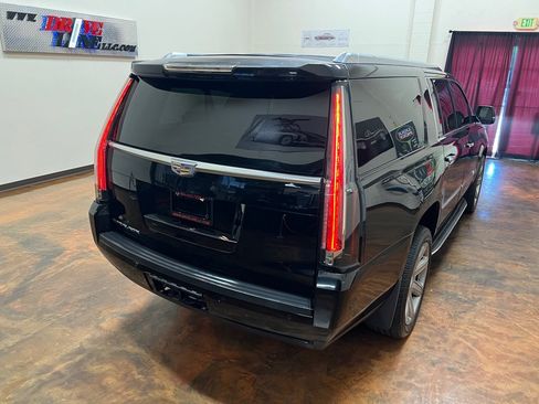 Used 2015 Cadillac Escalade ESV Luxury image 47