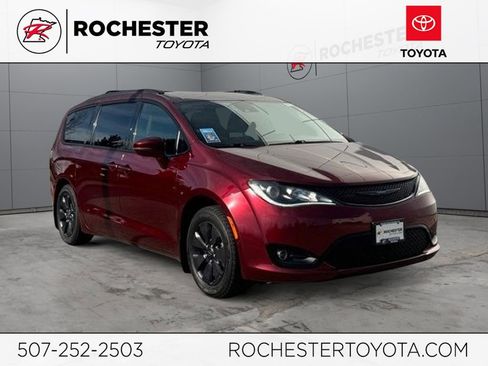 Used 2020 Chrysler Pacifica Limited w/ Advanced Safetytec Group FWD image 1