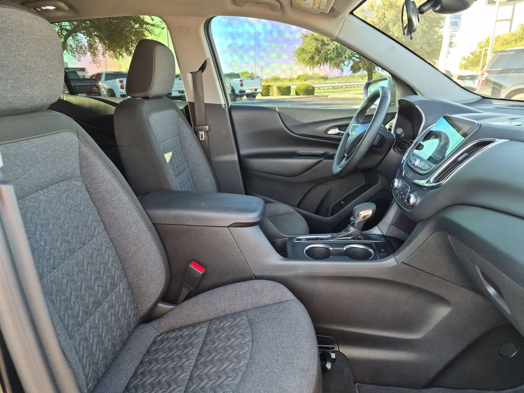 Used 2024 Chevrolet Equinox LT FWD image 29
