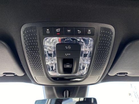 Used 2022 Mercedes-Benz GLB 250 4MATIC w/ Premium Package Lite image 25