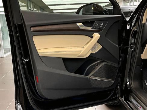 Certified 2024 Audi Q5 2.0T Premium Plus image 21