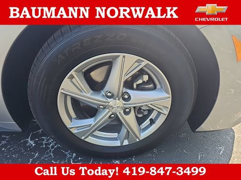 Used 2022 Hyundai Sonata SE w/ Cargo Package FWD image 15
