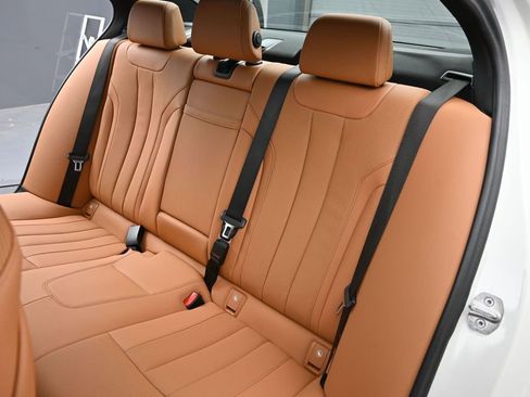 Certified 2023 BMW 530i 530i w/ Convenience Package image 36