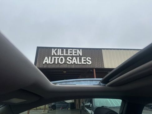 Used 2011 Hyundai Genesis 2.0T image 22