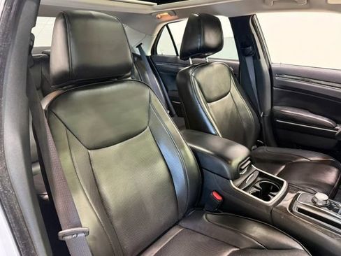 Used 2023 Chrysler 300 Touring L w/ Popular Equipment Group RWD image 29