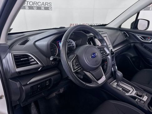 Used 2022 Subaru Forester Premium image 9