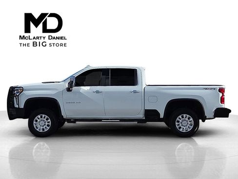 Used 2020 Chevrolet Silverado 3500 LTZ image 3