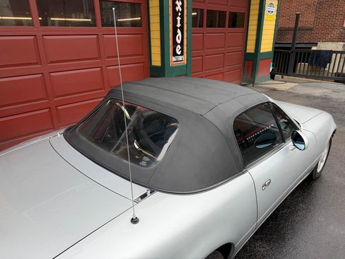 Used 1991 MAZDA MX-5 Miata RWD image 11