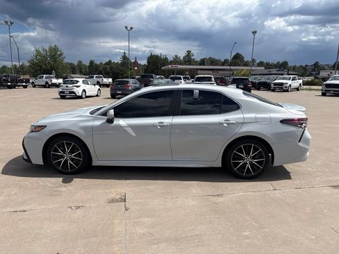 Used 2022 Toyota Camry SE w/ Cold Weather Package AWD/4WD image 9