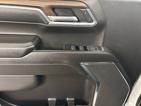 Used 2024 Chevrolet Silverado 1500 LT w/ Z71 Off-Road Package image 19