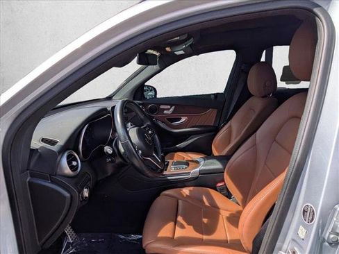 Used 2022 Mercedes-Benz GLC 300 4MATIC image 11