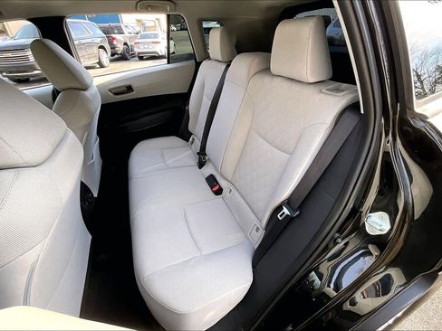 Certified 2022 Toyota Corolla Cross LE image 19