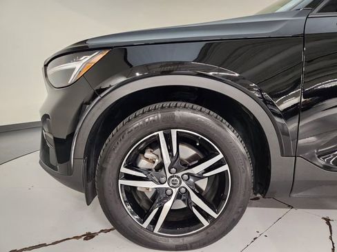 Used 2023 Volvo XC40 B4 Core w/ Protection Package Premier FWD image 11