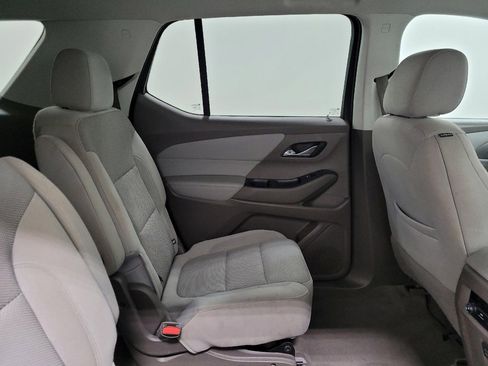 Used 2019 Chevrolet Traverse LT image 19