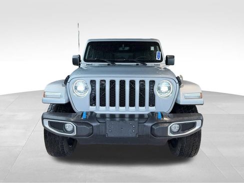Used 2022 Jeep Wrangler Unlimited Sahara w/ Cold Weather Group AWD/4WD image 10