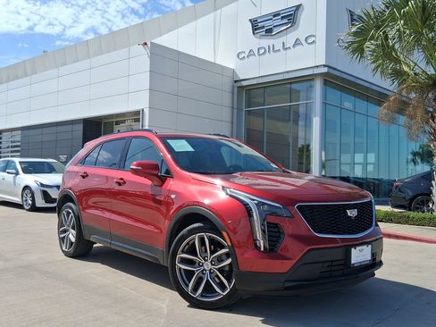 Used 2023 Cadillac XT4 Sport w/ Enhanced Visibility Package FWD image 1