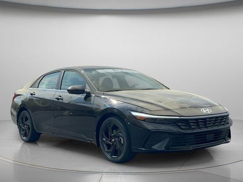 New 2026 Hyundai Elantra SEL Sport Premium FWD image 3