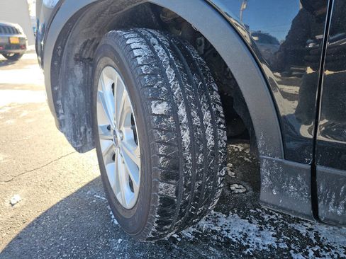 Used 2017 Ford Escape SE w/ SE Cold Weather Package image 40