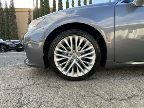 Used 2013 Lexus ES 350 FWD image 19